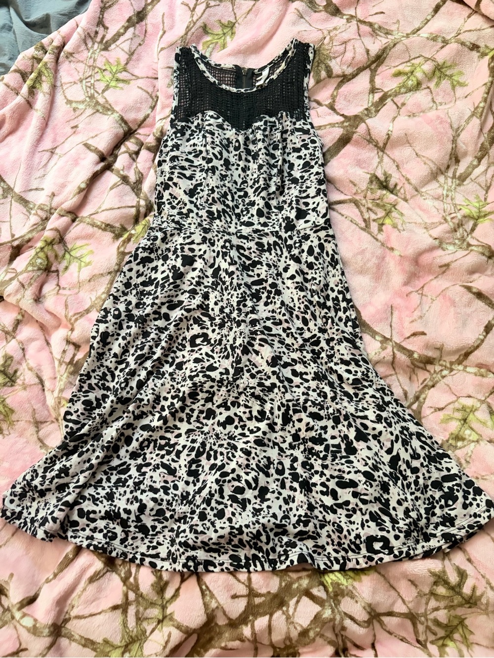 Xhilaration Black & White Sleeveless Maxi Dress